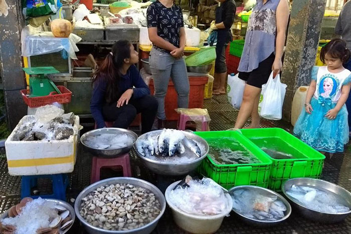 marché phsar thmey phnom penh poissonnerie